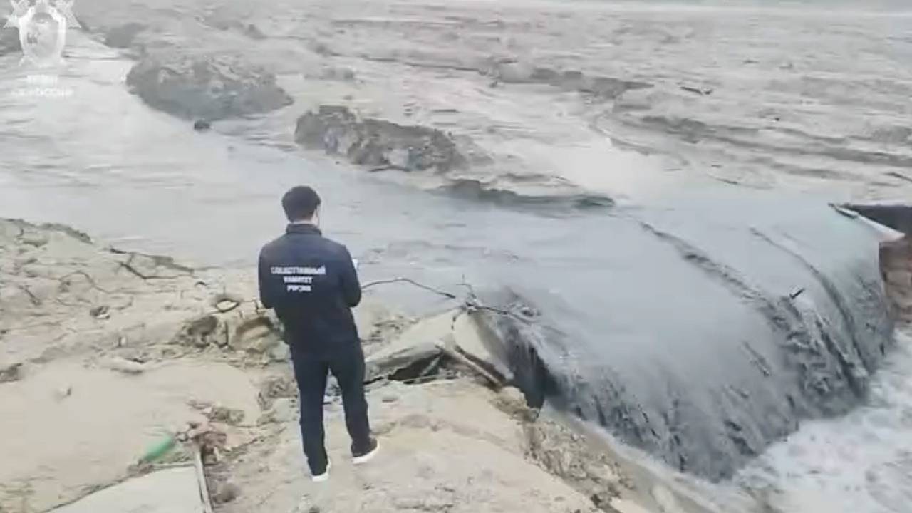 Экс-гендиректора компании задержали из-за прорыва плотины в Дагестане Экс-гендиректора компании задержали из-за прорыва плотины в Дагестане