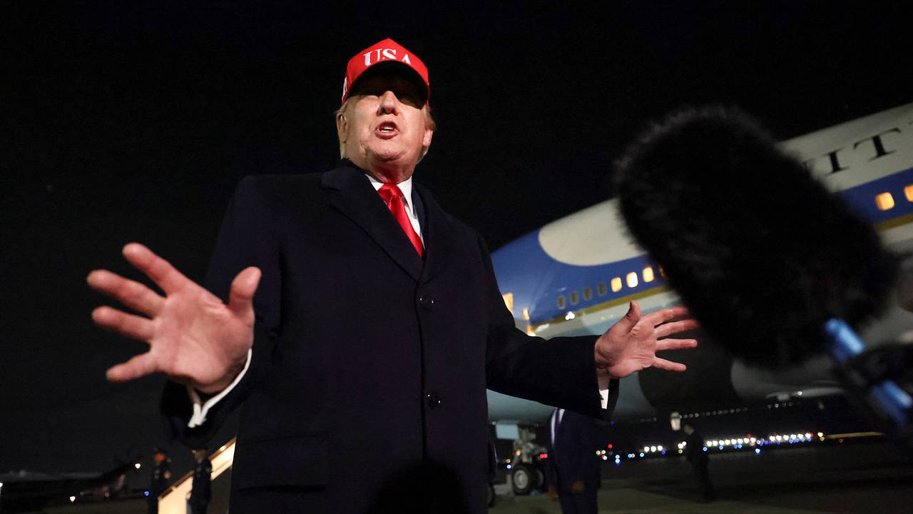 В Конгрессе осудили выпад Трампа на Папу Римского