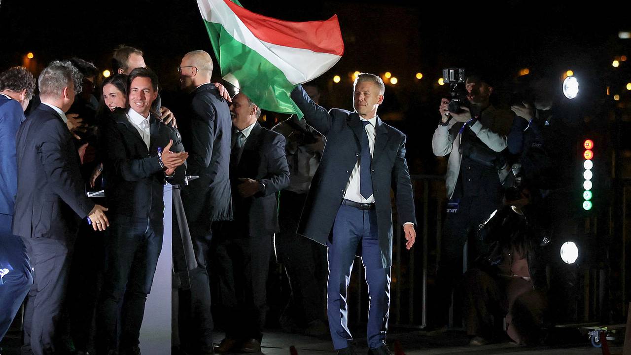 Союзники Орбана поздравили его оппонента