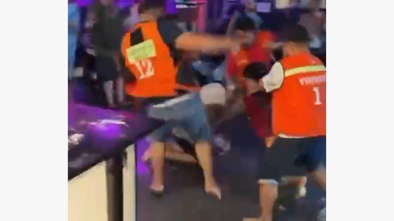 Водители мототакси избили туристов в Таиланде и попали на видео