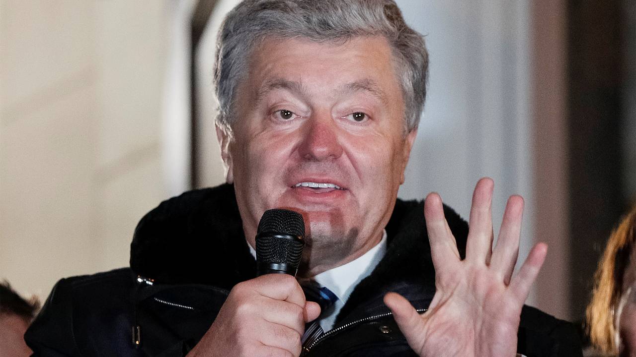 Окружение бывшего президента Украины переобулось