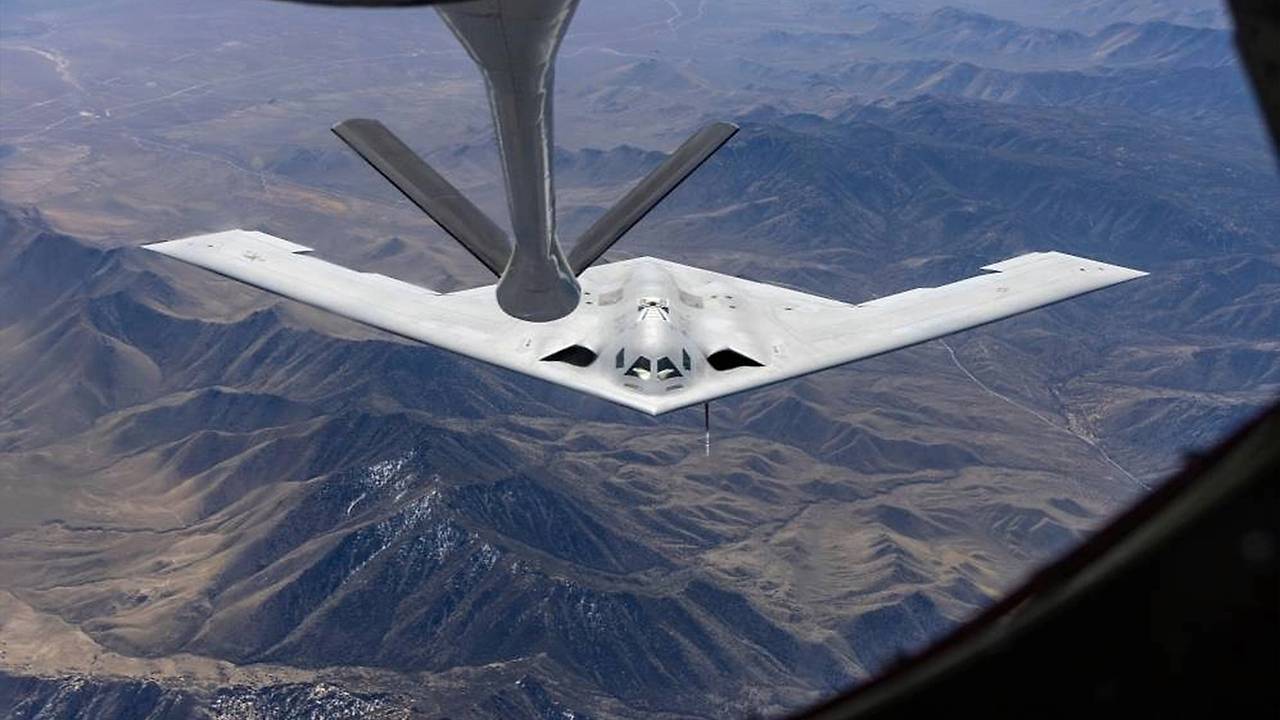 Американский «Цербер» B-21 впервые полностью показали на фото