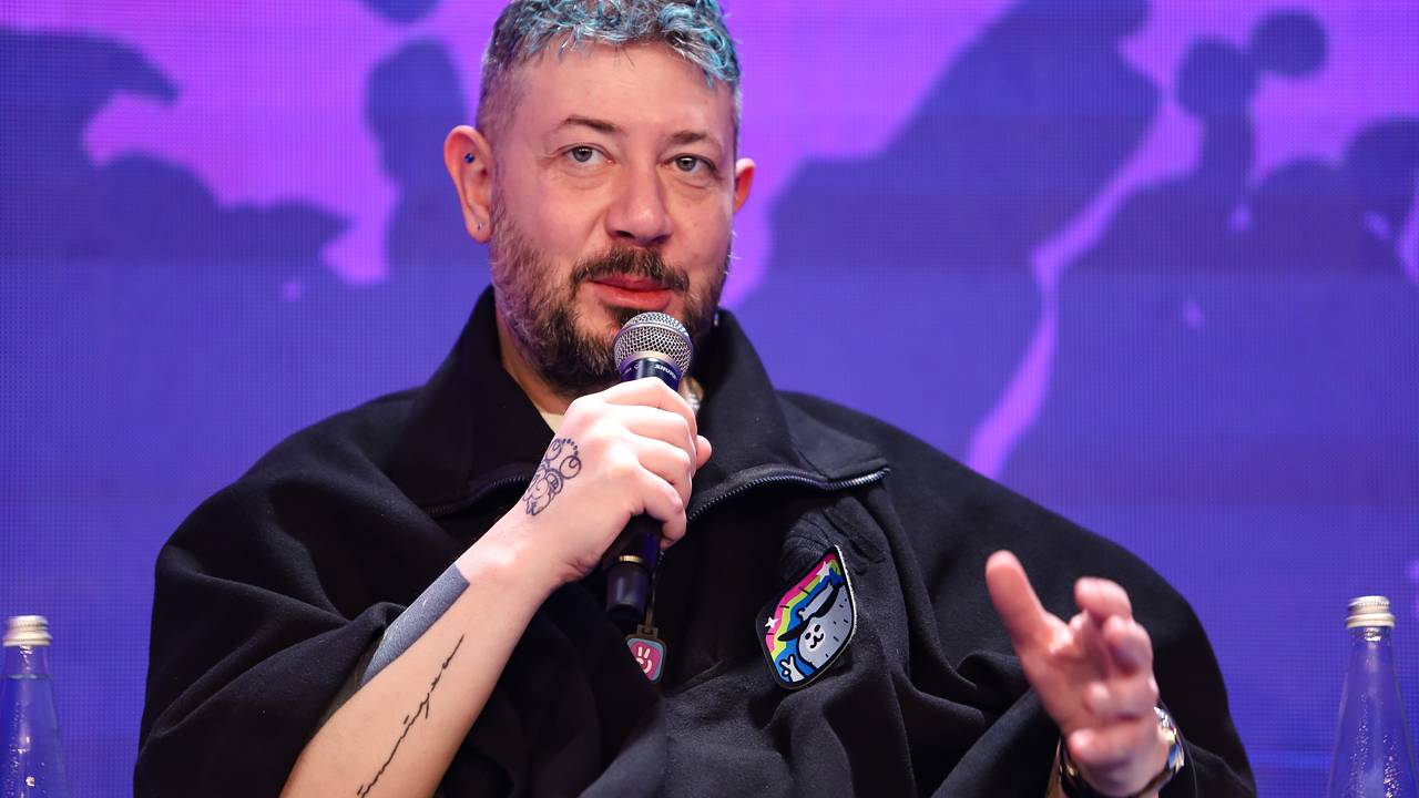 Артемий Лебедев довел ведущую популярного шоу до слез