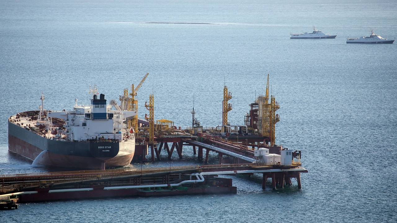 В России оценили выгоду от блокады Ормузского пролива