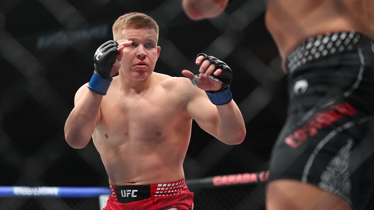 Россиянин дебютировал в UFC с ничьей