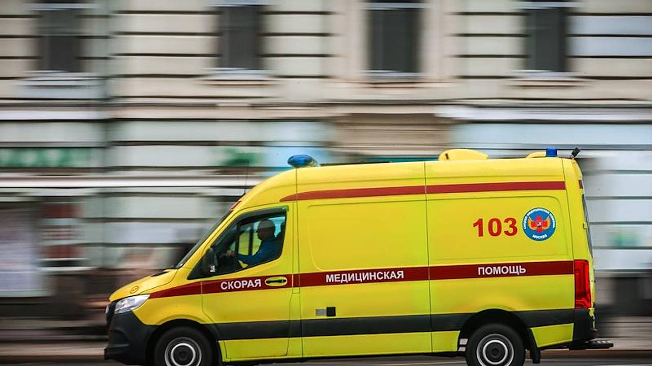 Молодоженов насмерть раздавил грузовик на следующий день после свадьбы