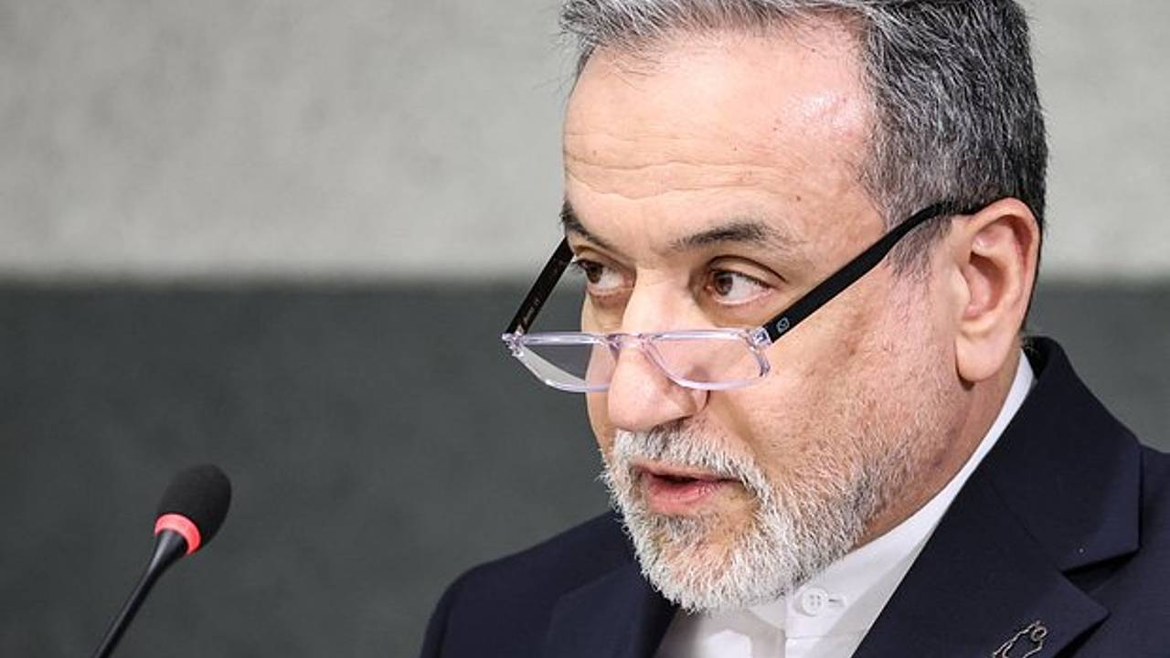 Аракчи обвинил США в беззаконии по отношению к Ирану