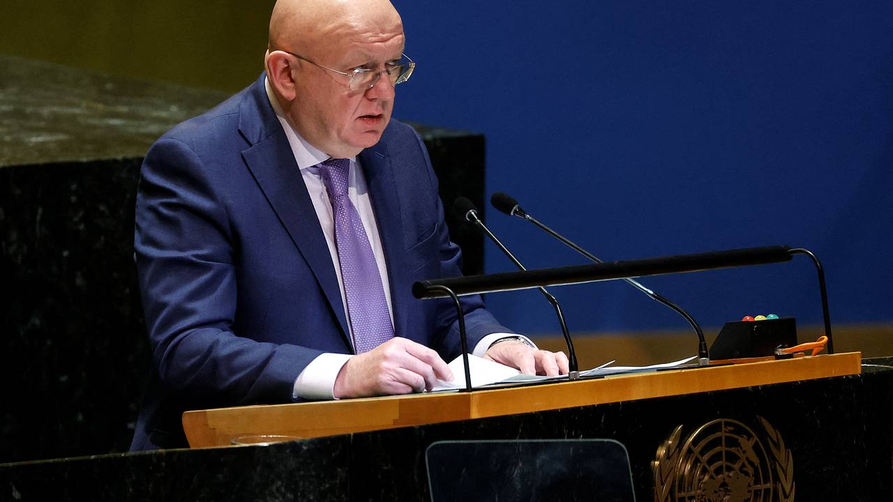 Евросоюз обвинили в использовании украинцев в своих интересах