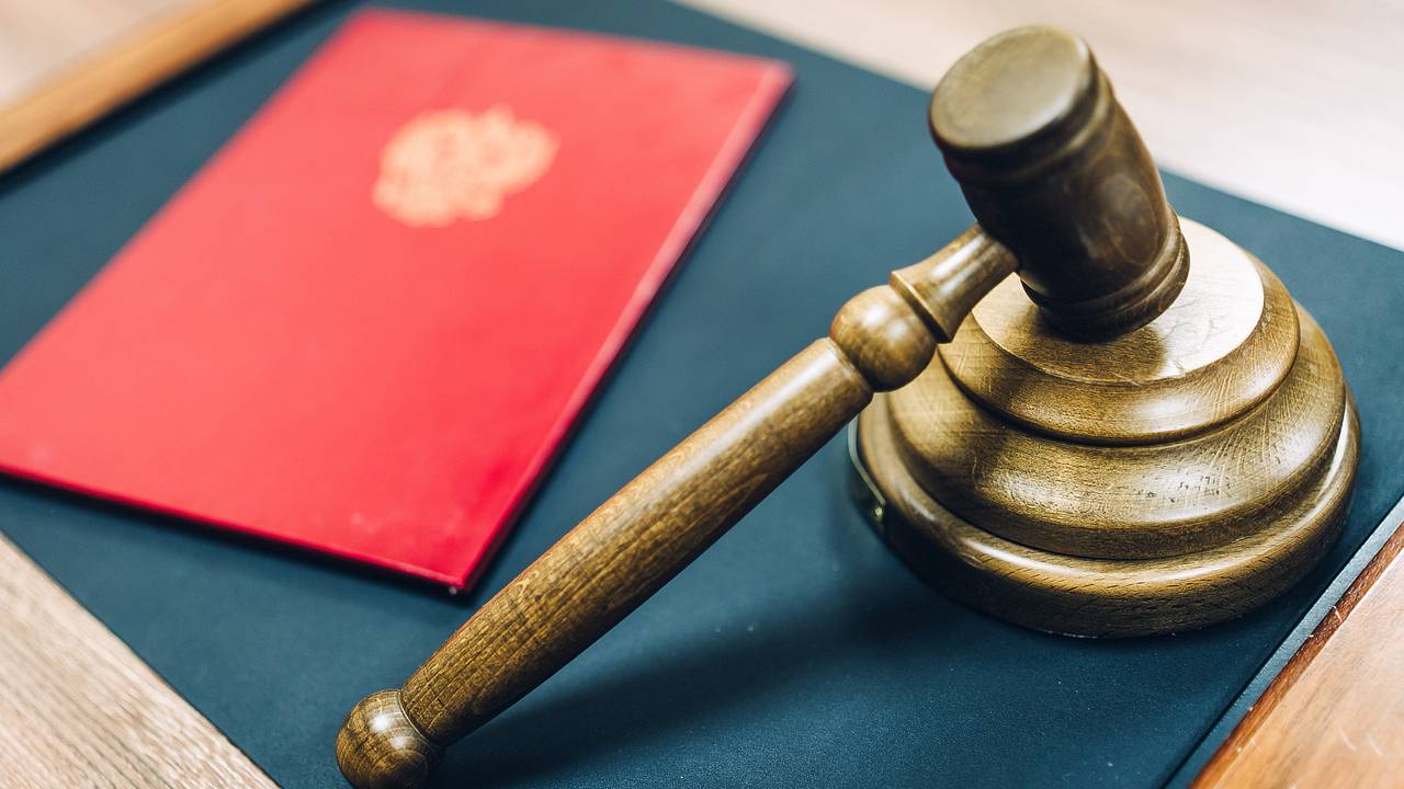 Экс-правоохранитель отделалась условным сроком за схему с мигрантами