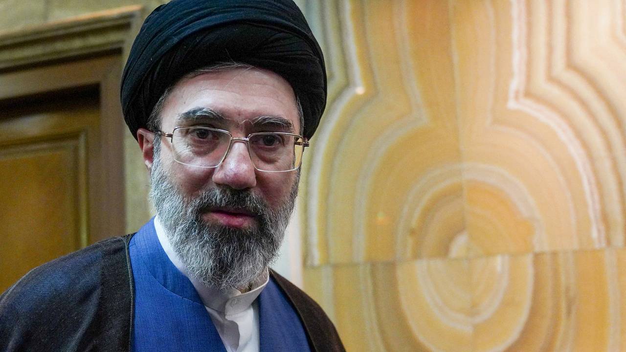 Раскрыто состояние получившего ранения верховного лидера Ирана