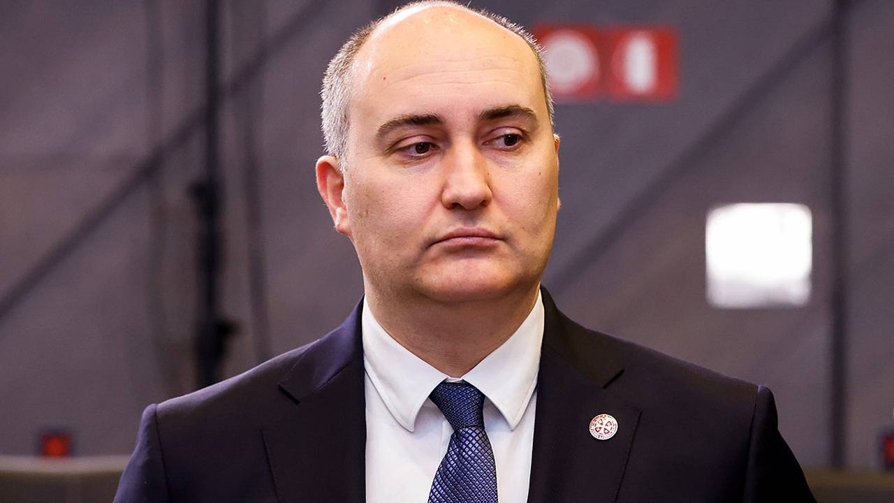 Экс-министра обороны Грузии приговорили к тюремному сроку