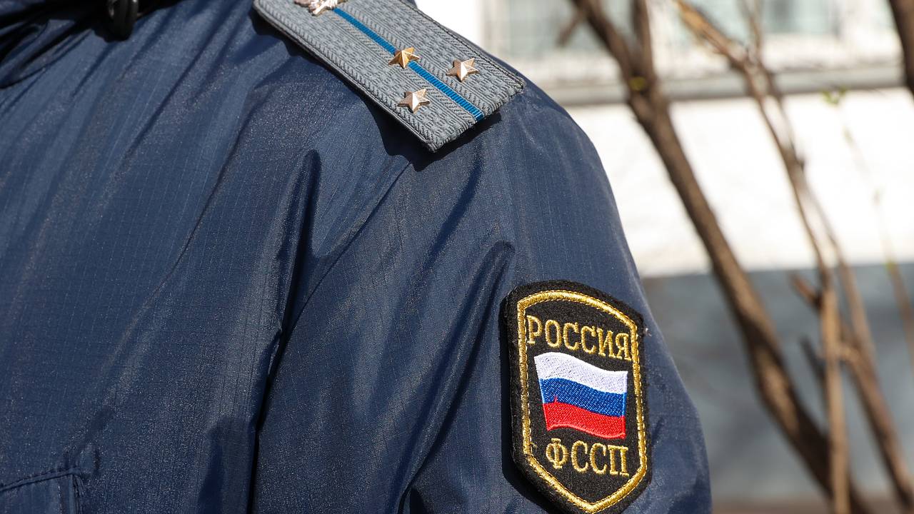 Приставы нашли россиянина-должника среди мешков овощей Приставы нашли россиянина-должника среди мешков овощей