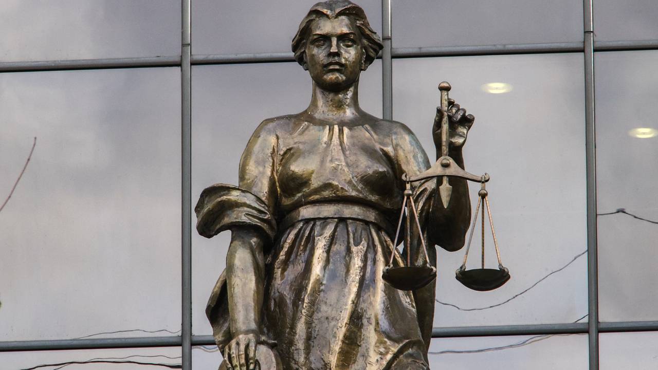 Публичный скандал стал причиной лишения статуса российского судьи