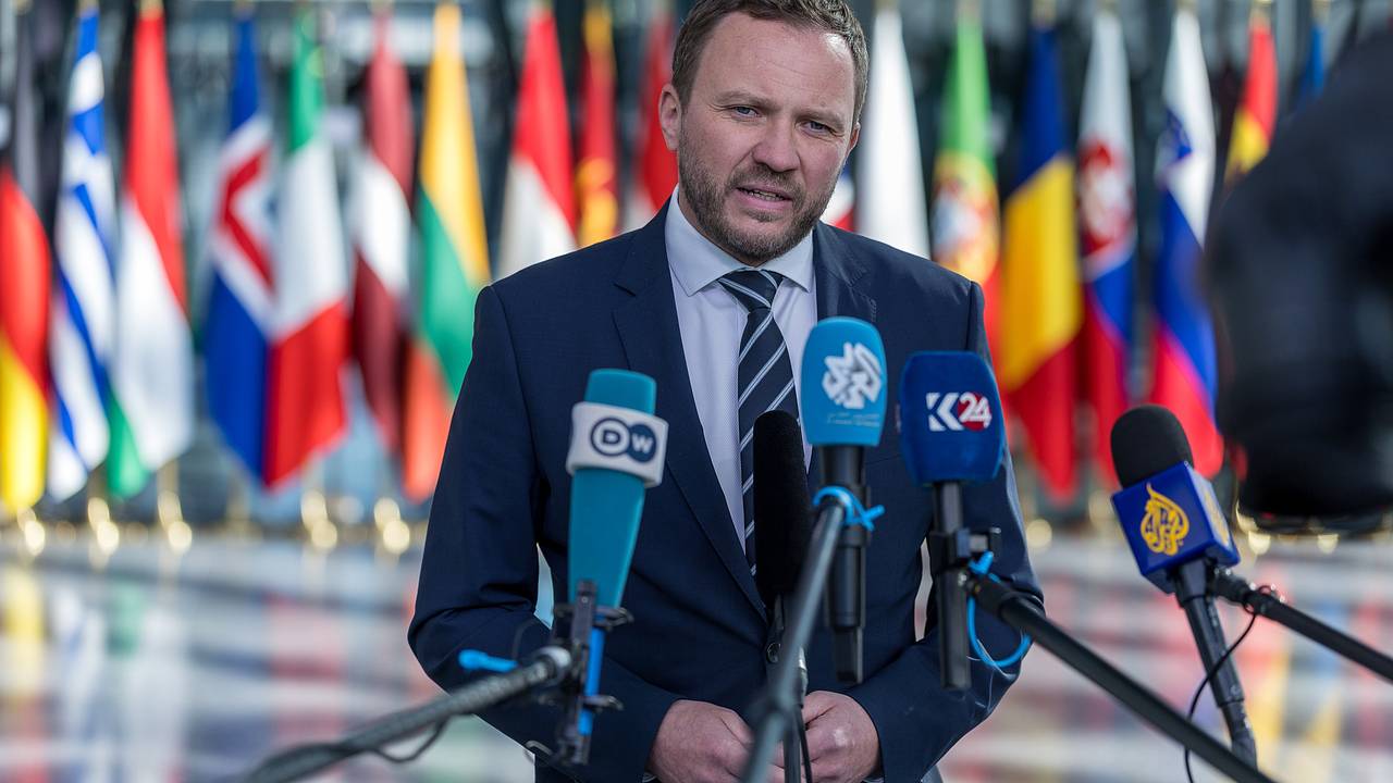 Глава МИД Эстонии обратился с требованием к России
