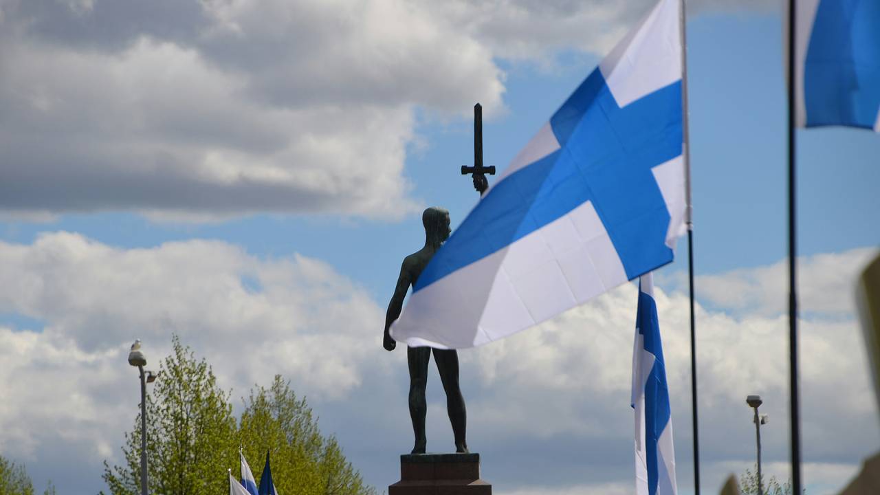 В Финляндии начался отток военнослужащих из-за нежелания служить в армии НАТО В Финляндии начался отток военнослужащих из-за нежелания служить в армии НАТО