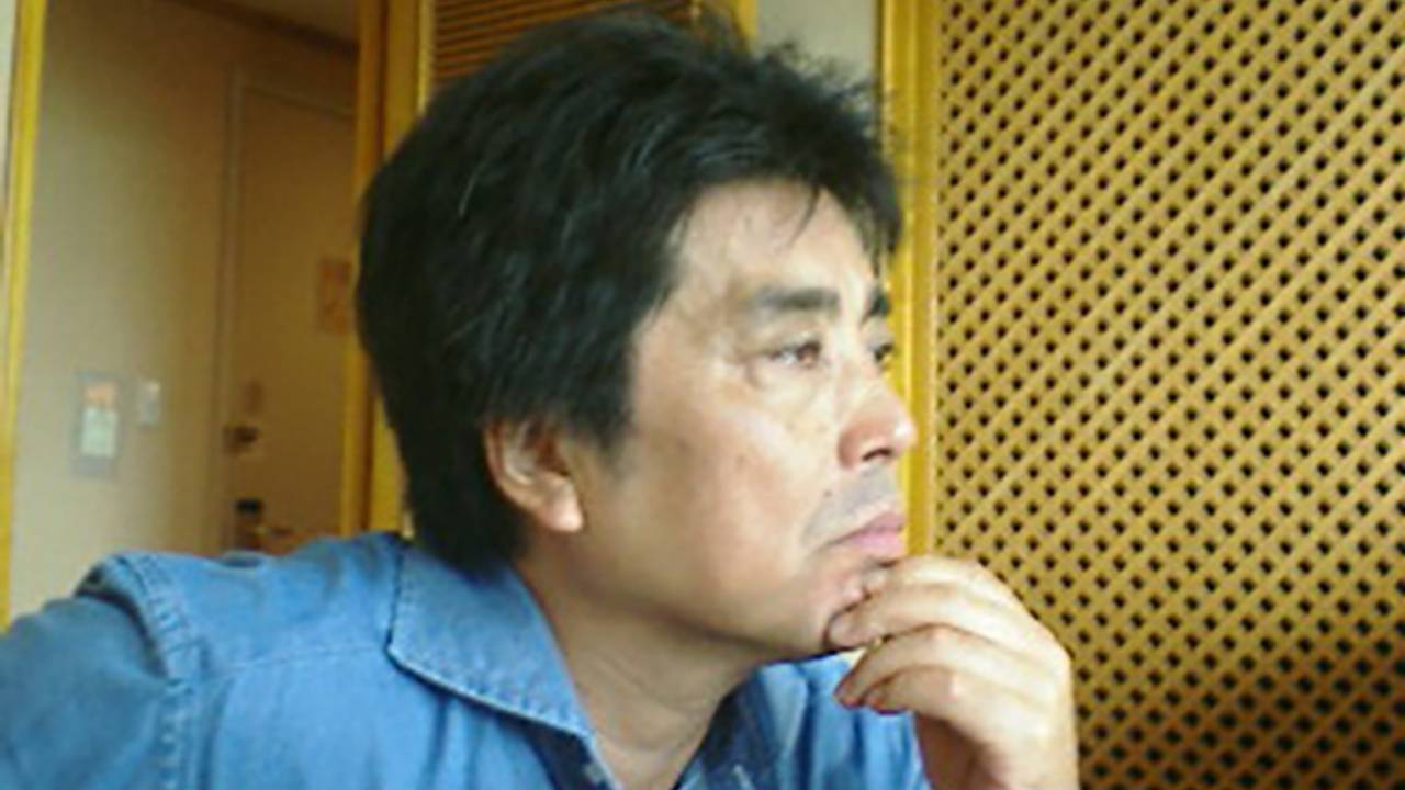 Книги Роя и Мураками получат маркировку в России