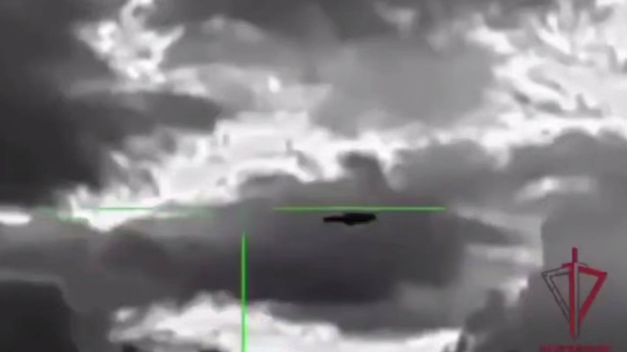 Росгвардия показала видео уничтожения БПЛА над российским регионом
