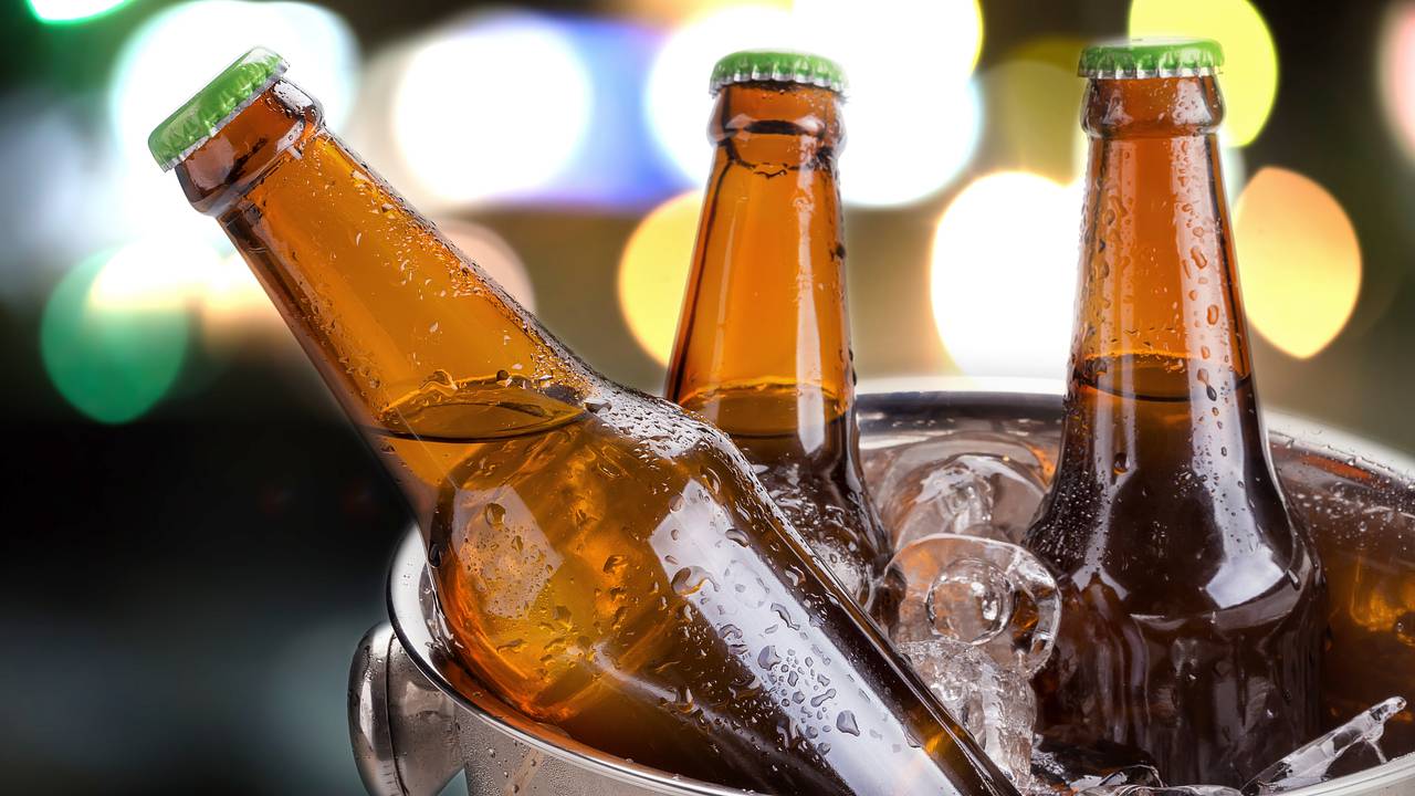 В России собрались ограничить продажу имитирующих алкоголь напитков В России собрались ограничить продажу имитирующих алкоголь напитков