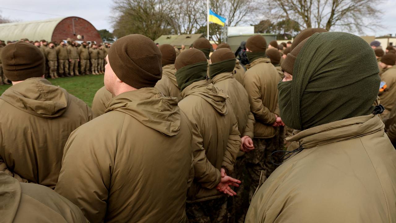 Украинскому офицеру и его группе отказали в эвакуации