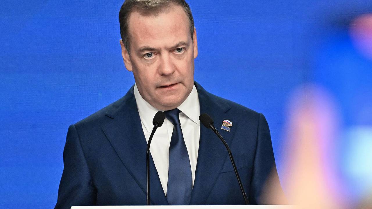 Медведев заявил об уникальности образцов вооружения в России