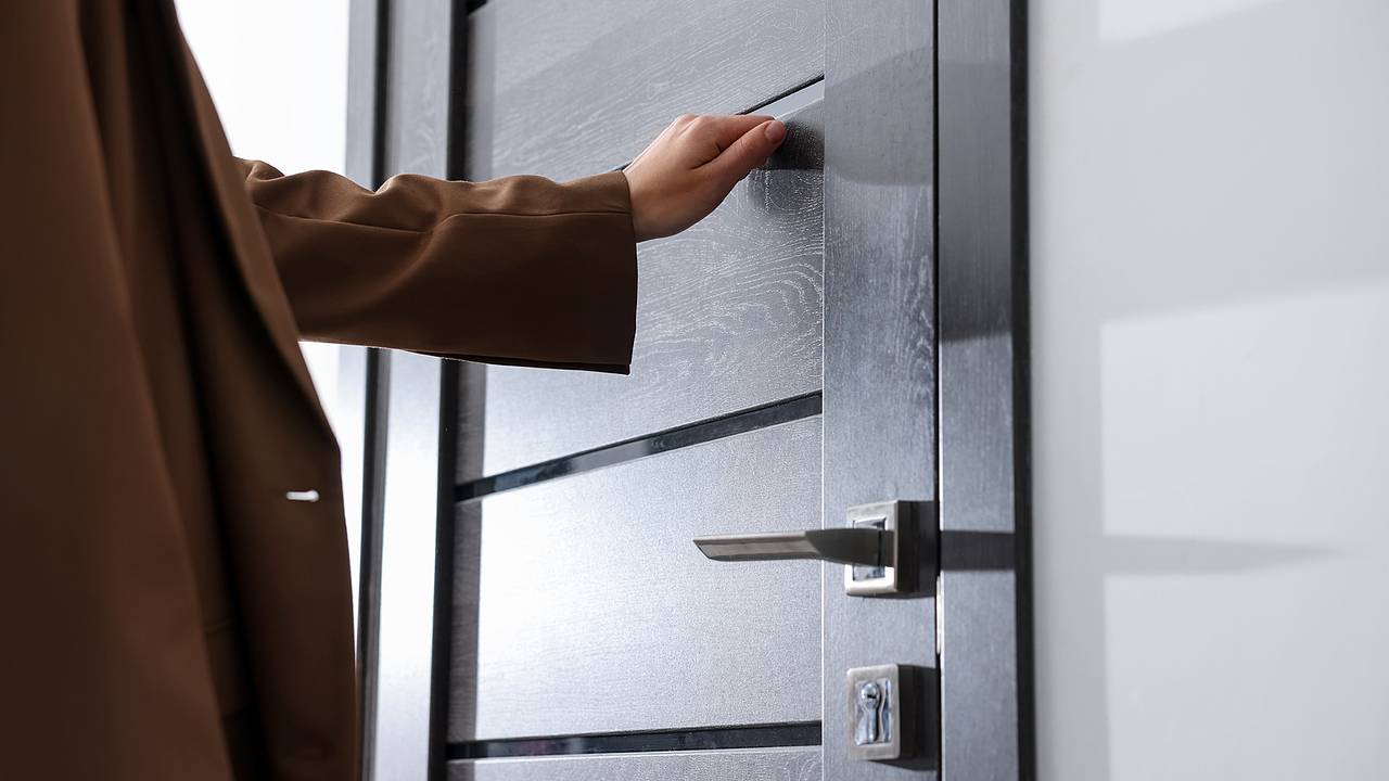 Москвичей предупредили об опасных коммунальщиках