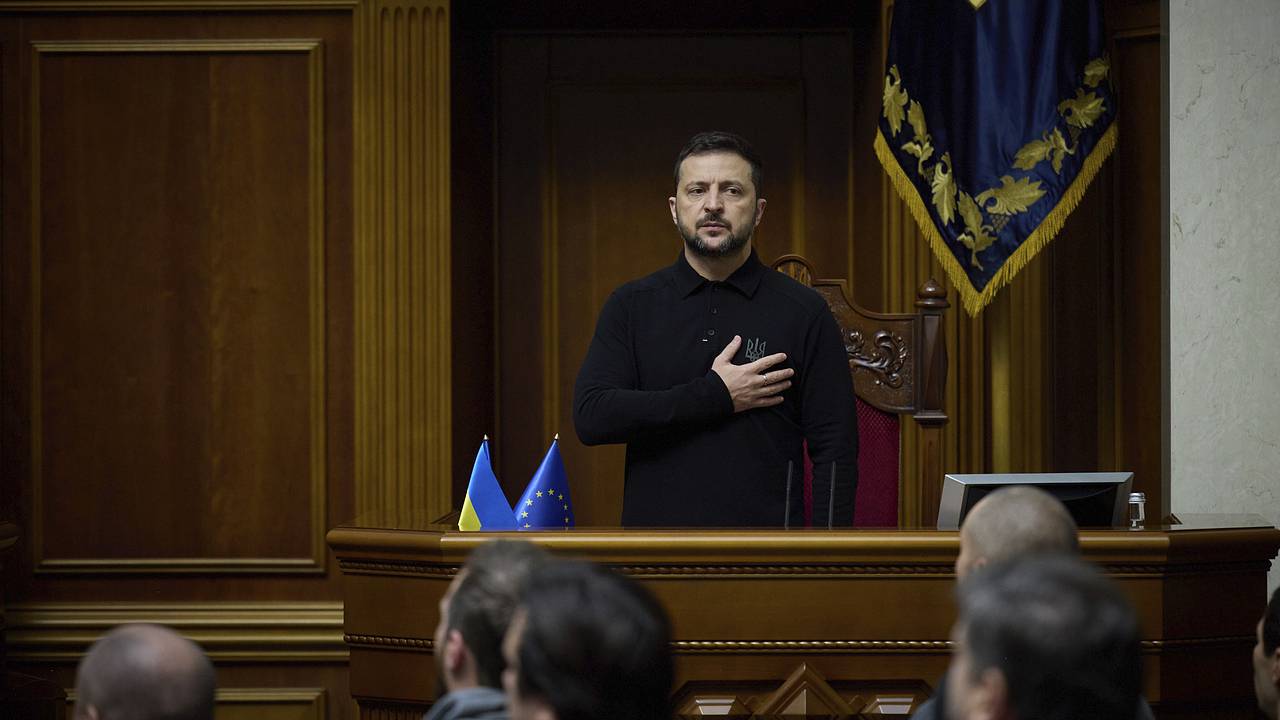 На Украине рассказали об обсуждении импичмента Зеленскому