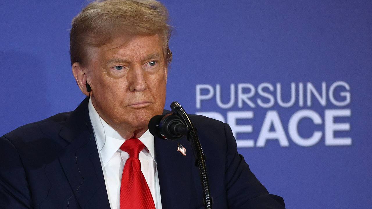 «Он хитрец». Трамп рассказал о своем отношении к Зеленскому и признал потерю Украиной территорий