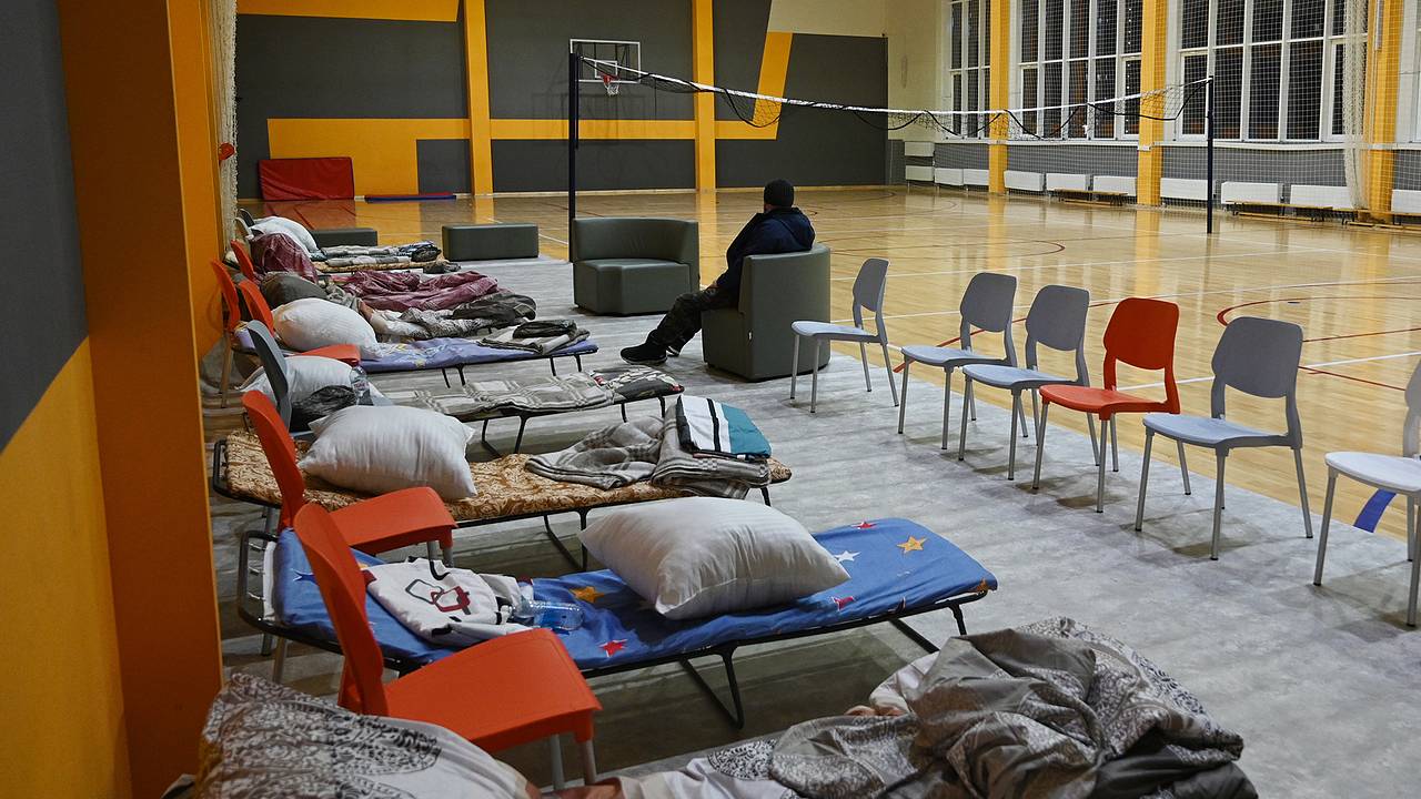 Власти назвали число обратившихся в ПВР россиян после массированной атаки ВСУ Власти назвали число обратившихся в ПВР россиян после массированной атаки ВСУ