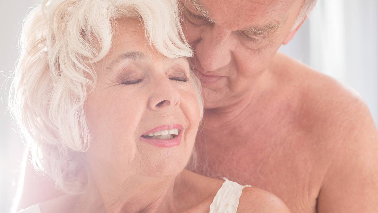 Раскрыты особенности секса после 60 лет