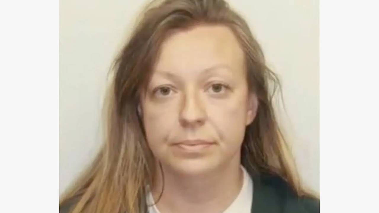 35-летняя учительница ораторского искусства изнасиловала подростка