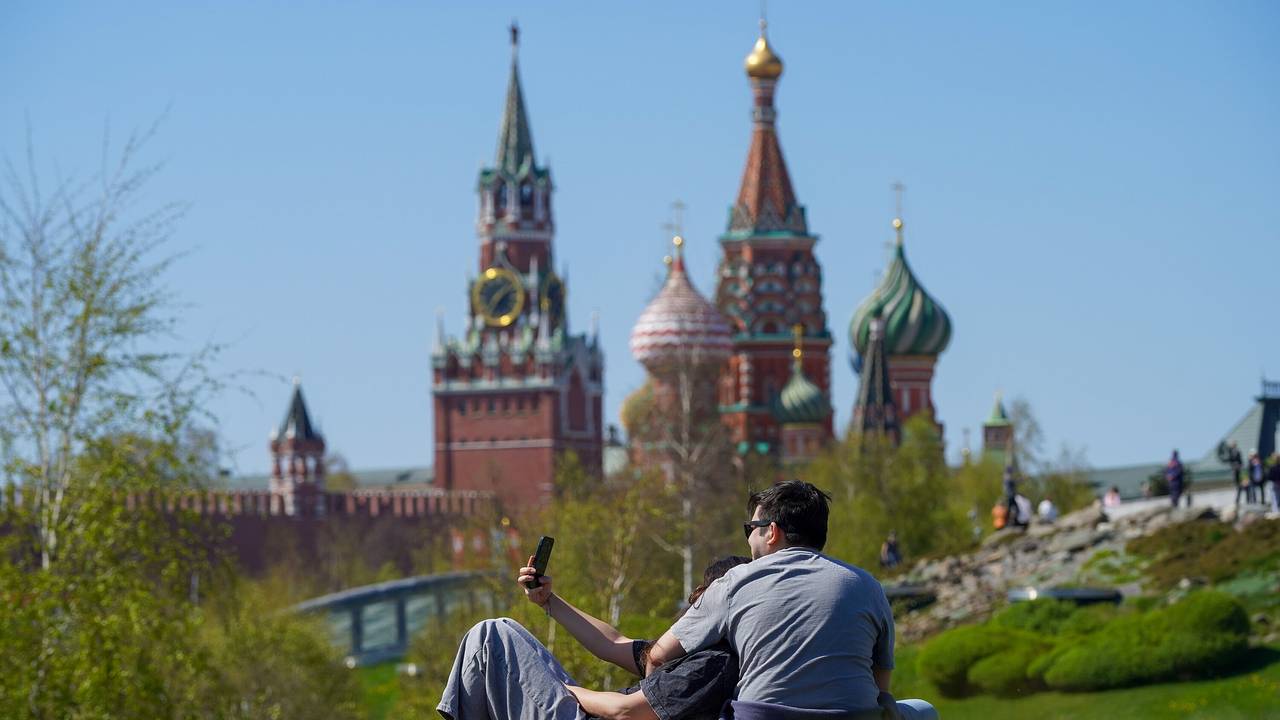 Москвичам рассказали о погодной аномалии предстоящим летом
