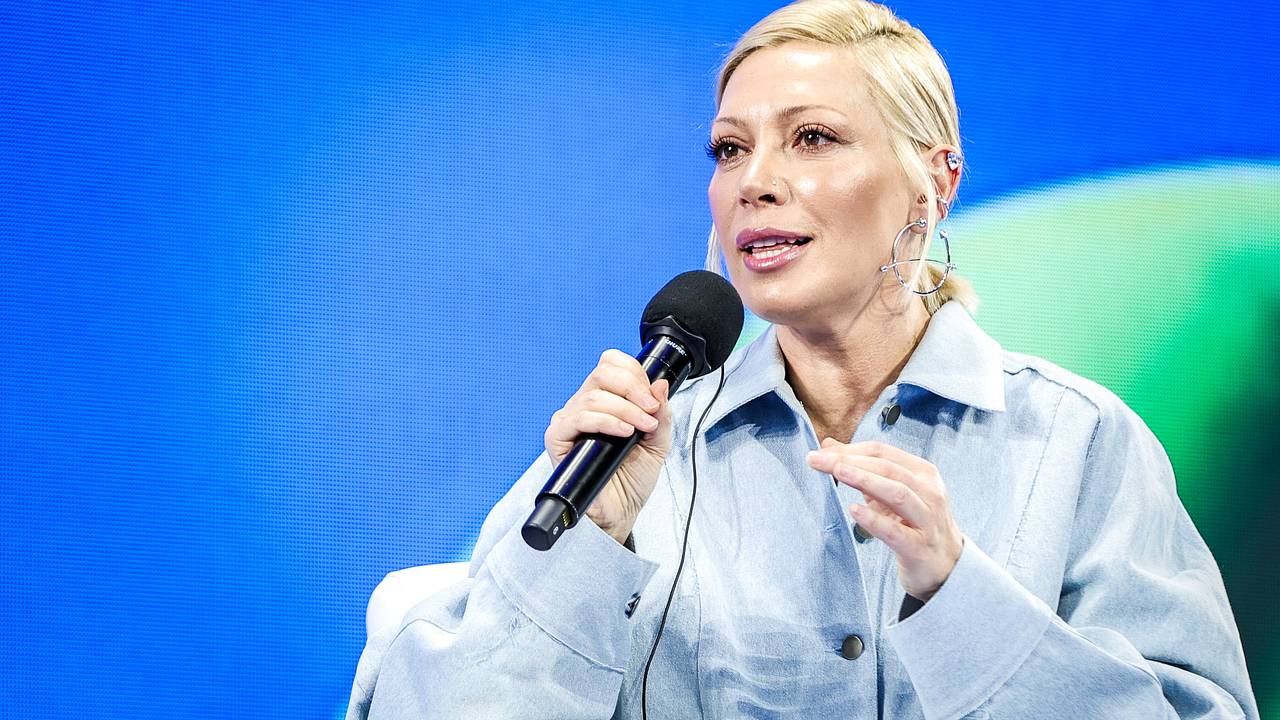 52-летняя телеведущая Аврора раскрыла секреты моложавой внешности