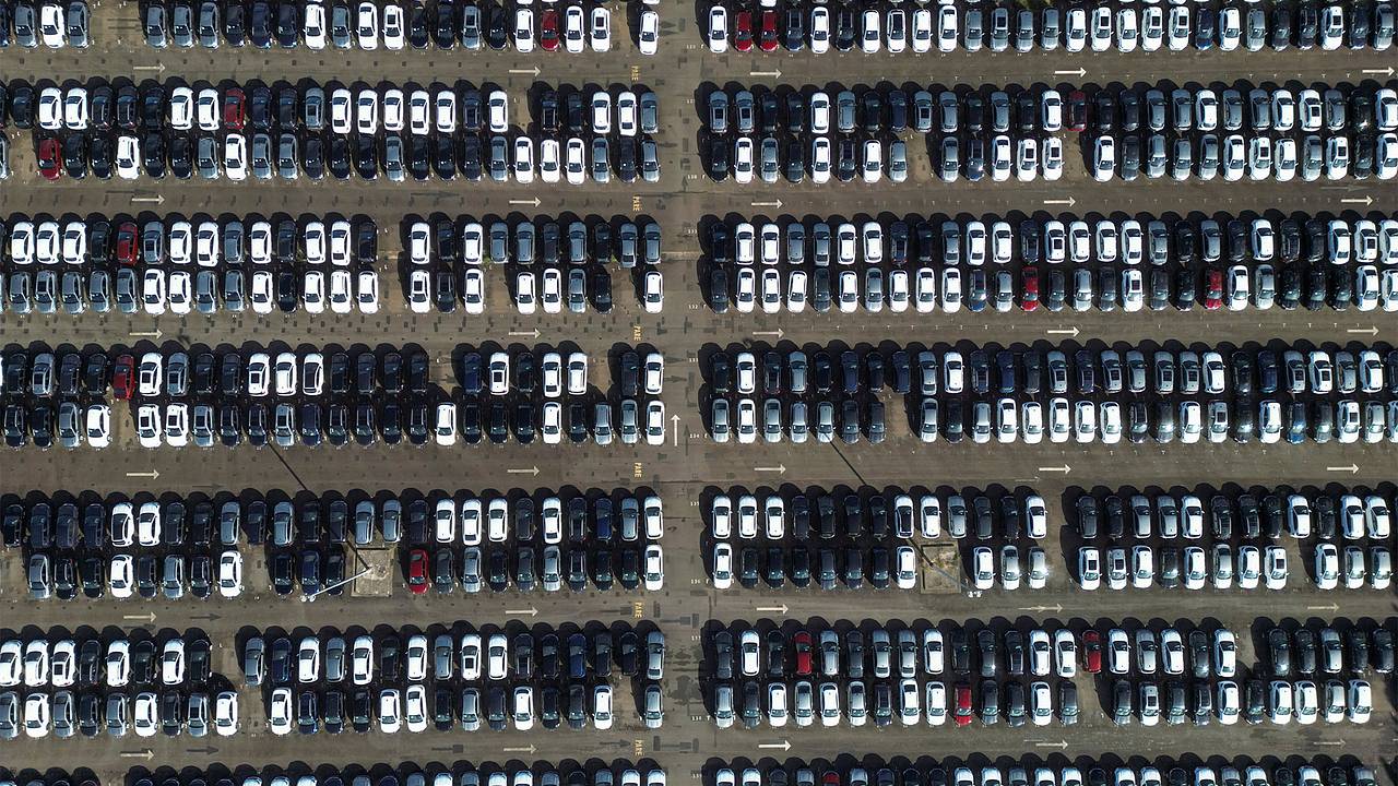 Ушедший из России автогигант отзовет десятки тысяч автомобилей