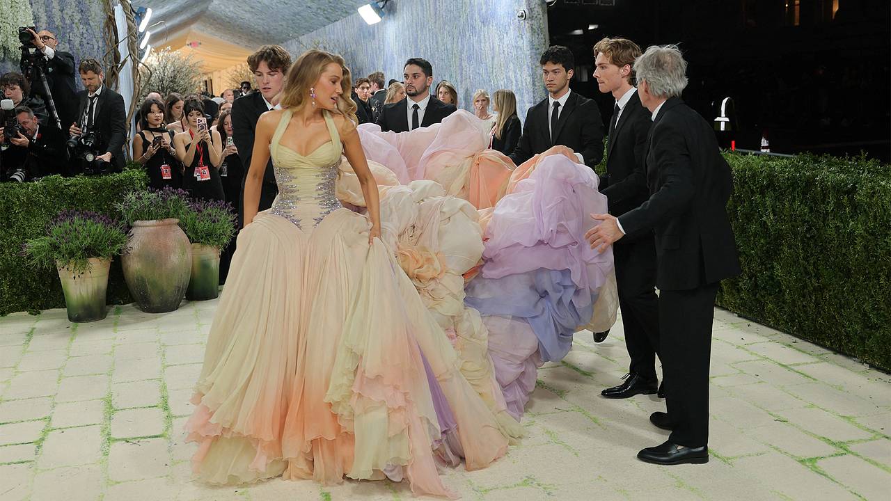 Раскрыты пикантные подробности о звездах в туалете на Met Gala