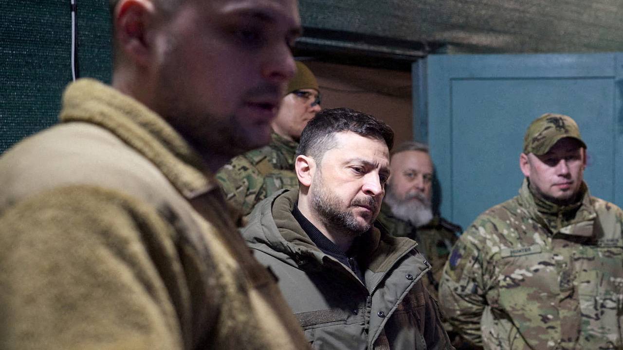 Зеленский приехал на фронт