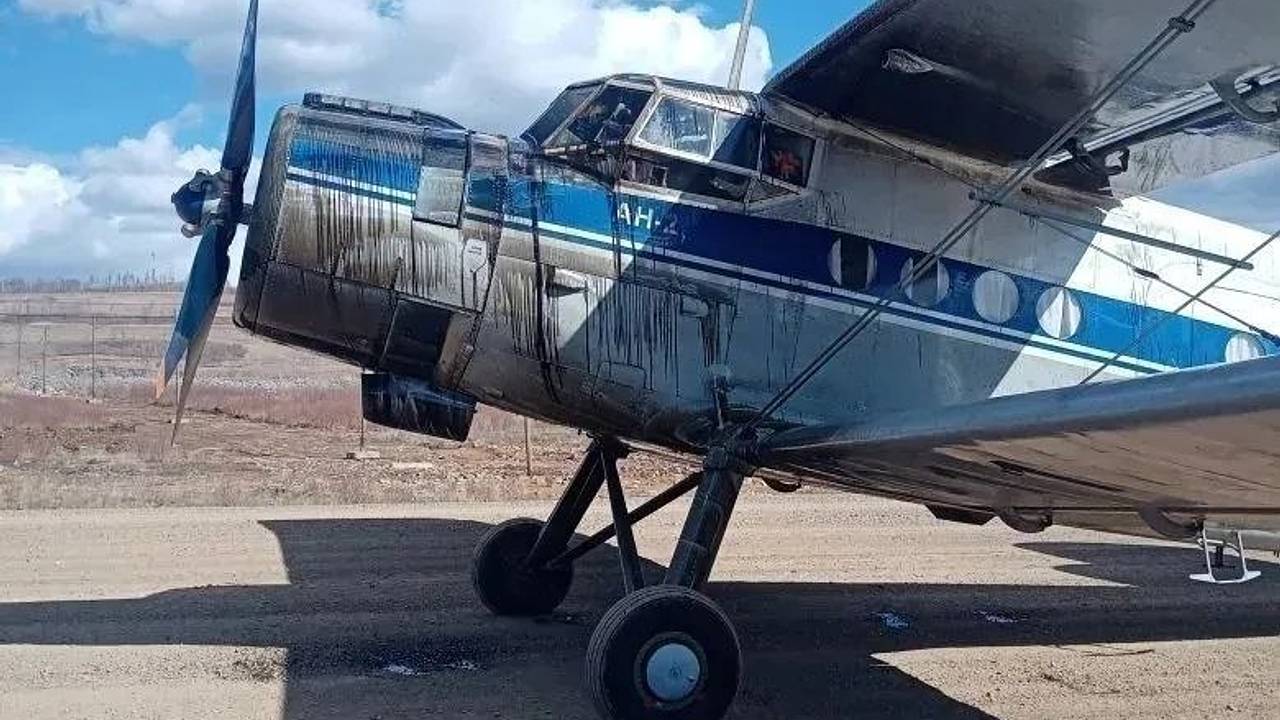 В Бурятии аварийно сел самолет