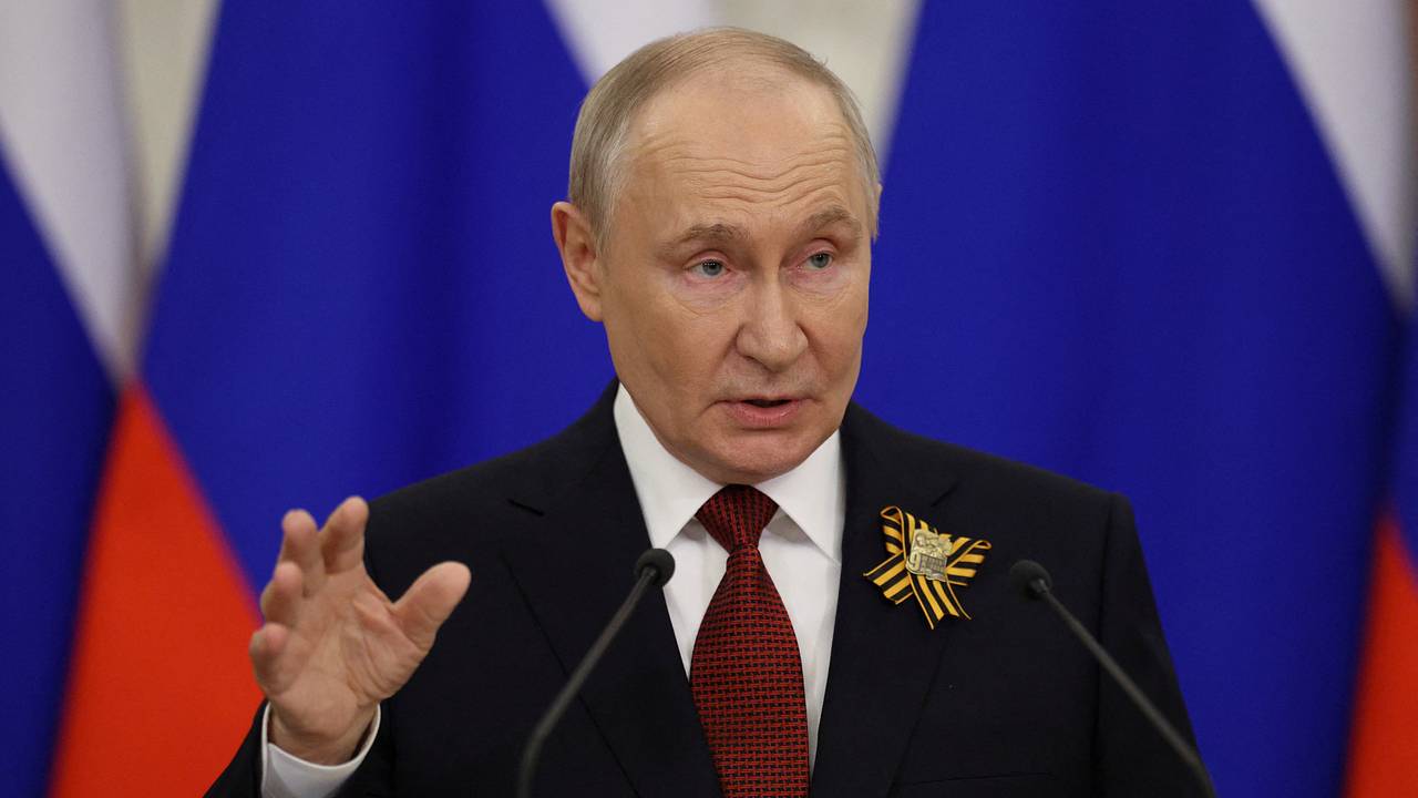 Путин заявил о попавшем в колею Западе