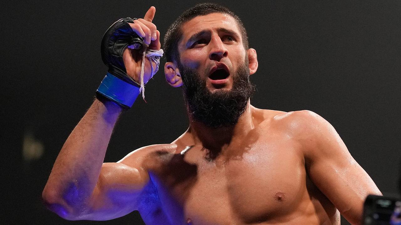 Чимаев проиграл впервые в карьере и лишился титула чемпиона UFC