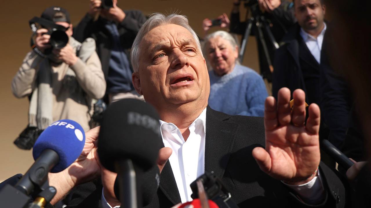 Орбан дал совет новому правительству Венгрии