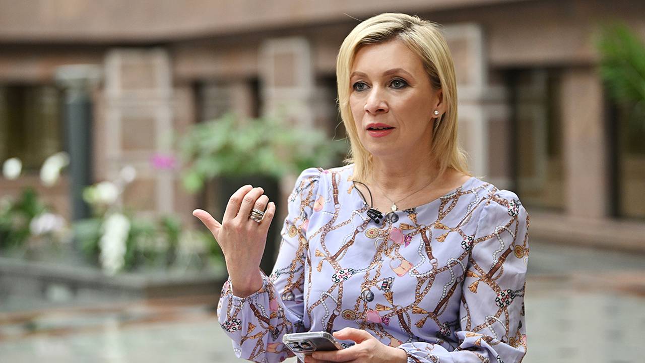 Захарова посоветовала Британии вызвать санитаров из-за новых санкций