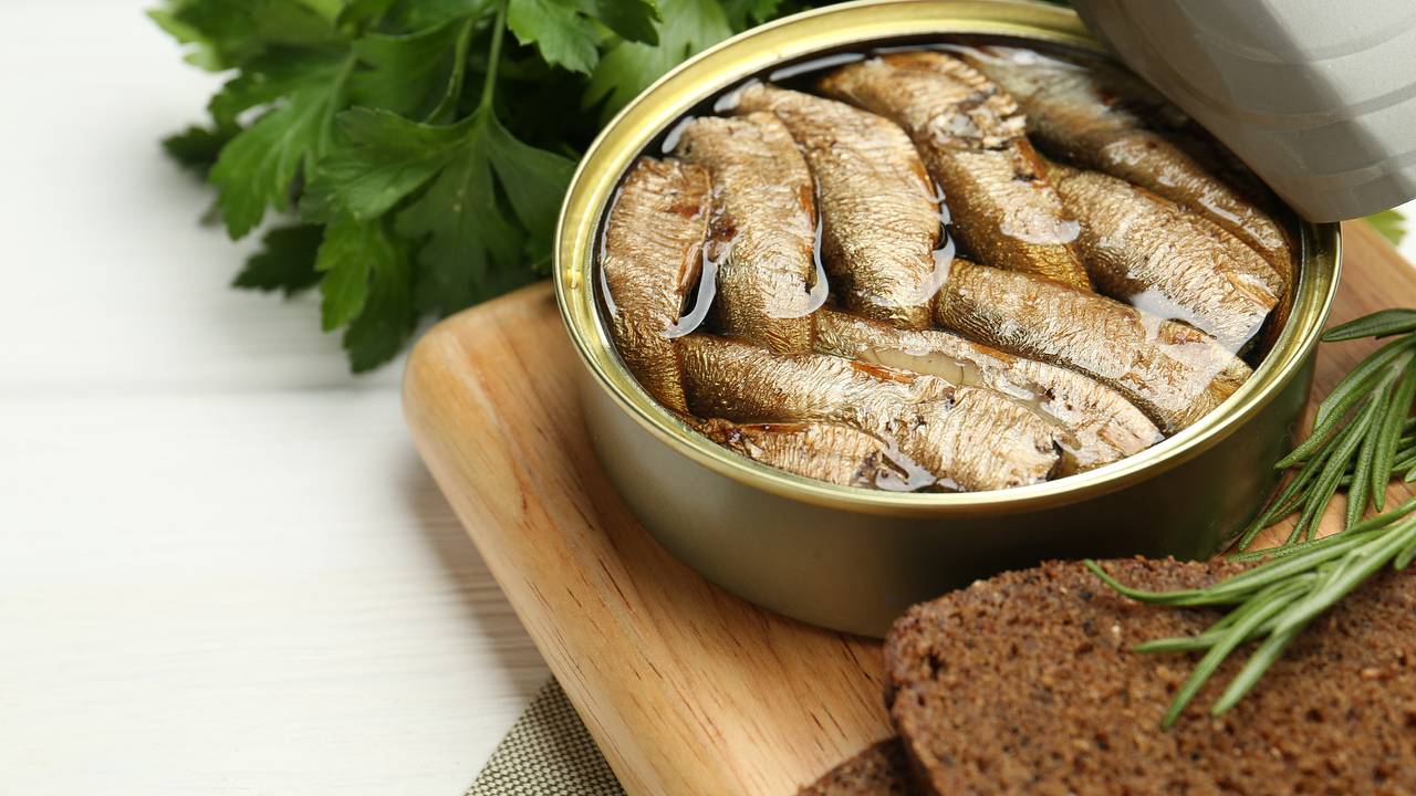 Людям старше 50 назвали продукты для здоровья суставов и костей