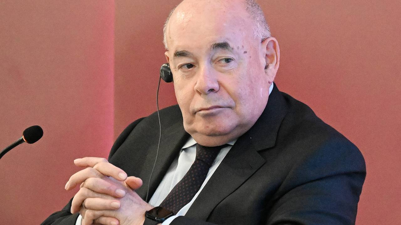 Швыдкой оценил идею запрета книги Остера «Вредные советы»