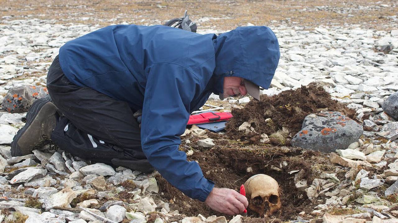 Опознаны останки четверых моряков из известной каннибализмом пропавшей экспедиции