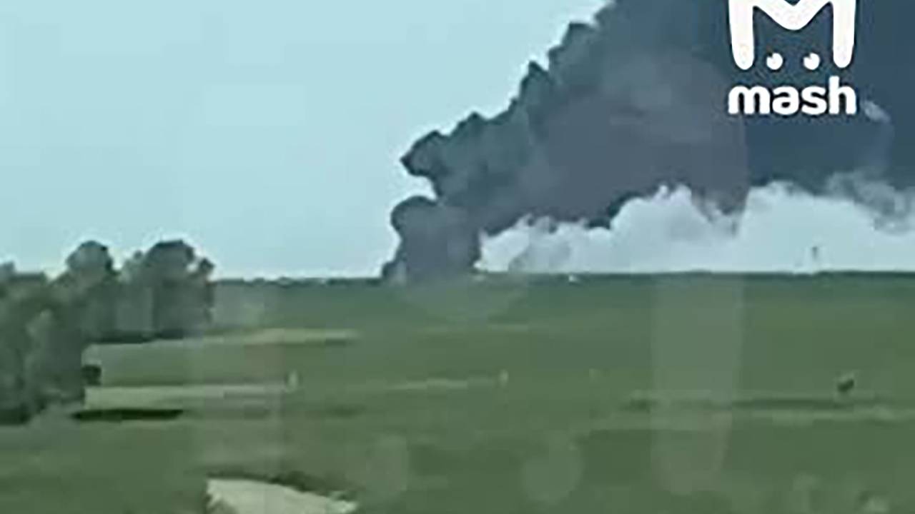 Последствия взрыва на нефтебазе в российском регионе сняли на видео Последствия взрыва на нефтебазе в российском регионе сняли на видео
