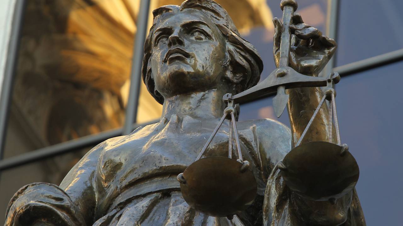 Верховный суд России вступился за уличенную в краже школьницу