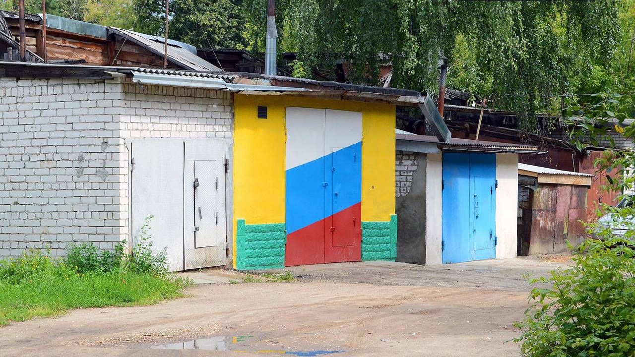 Борьбу с жилыми гаражами в России сочли бессмысленной