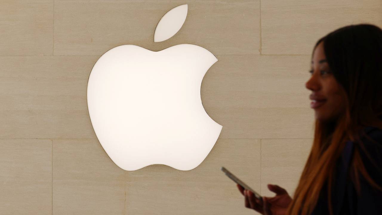 Секретные данные Apple украли