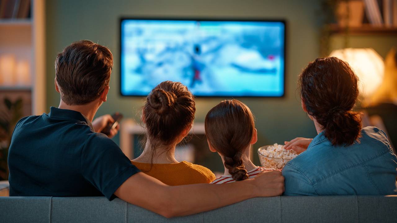 Критик сравнил американские сериалы с курением Критик сравнил американские сериалы с курением