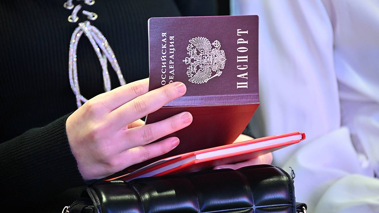 Названо число желающих получить гражданство РФ жителей Приднестровья