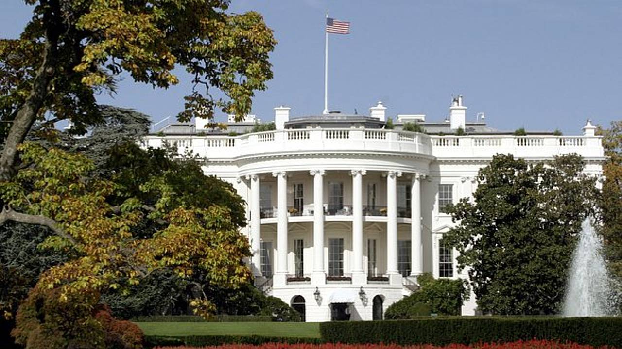 Экс-конгрессвумен предупредила о возможной революции в США
